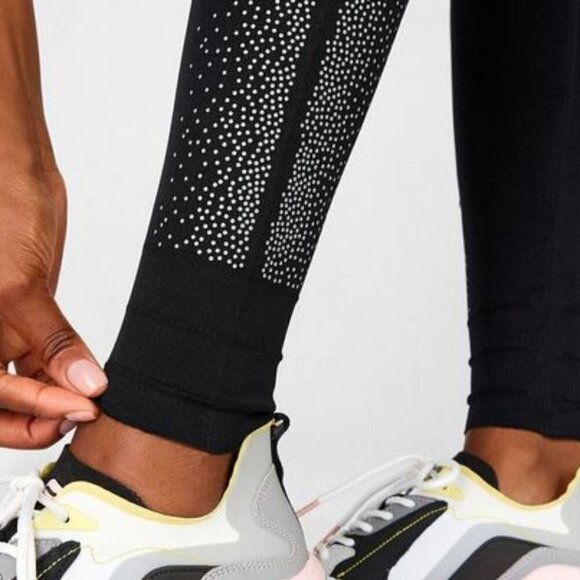 Fabletics High-Waisted Sculptknit Black & Silver Reflective Legging - Size XS - Picture 12 of 12